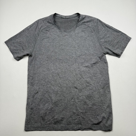 lululemon athletica Other - Lululemon Shirt Mens Medium Gray Live In Practice Athletic Tee Performance